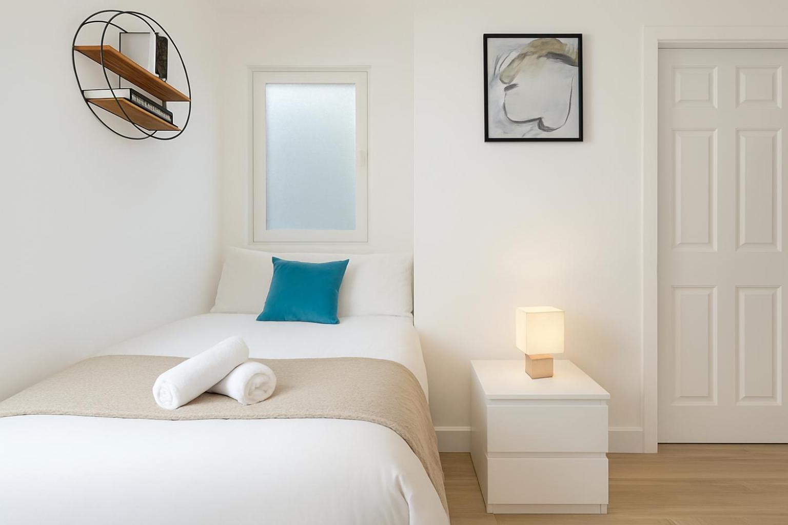 Stylish Large 3-bed Apartment, Quick Access To Sights, Free Parking Londen